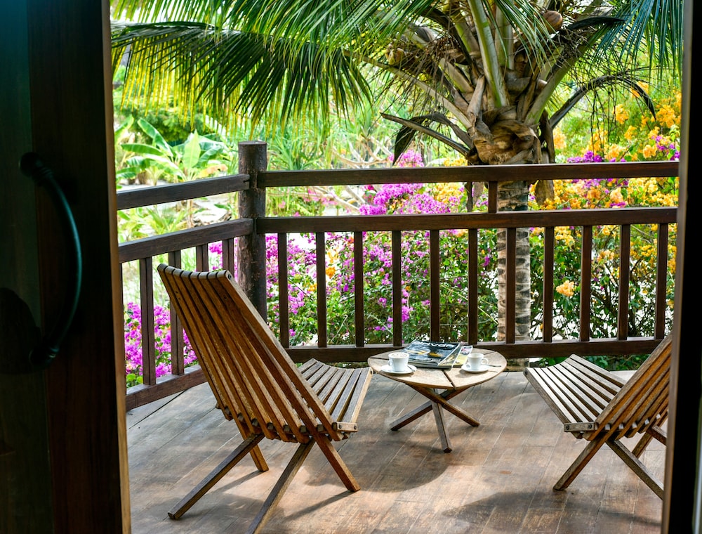 Kena Beach Hotel — Hotel rooms in Matemwe (Zanzibar), Zanzibar North