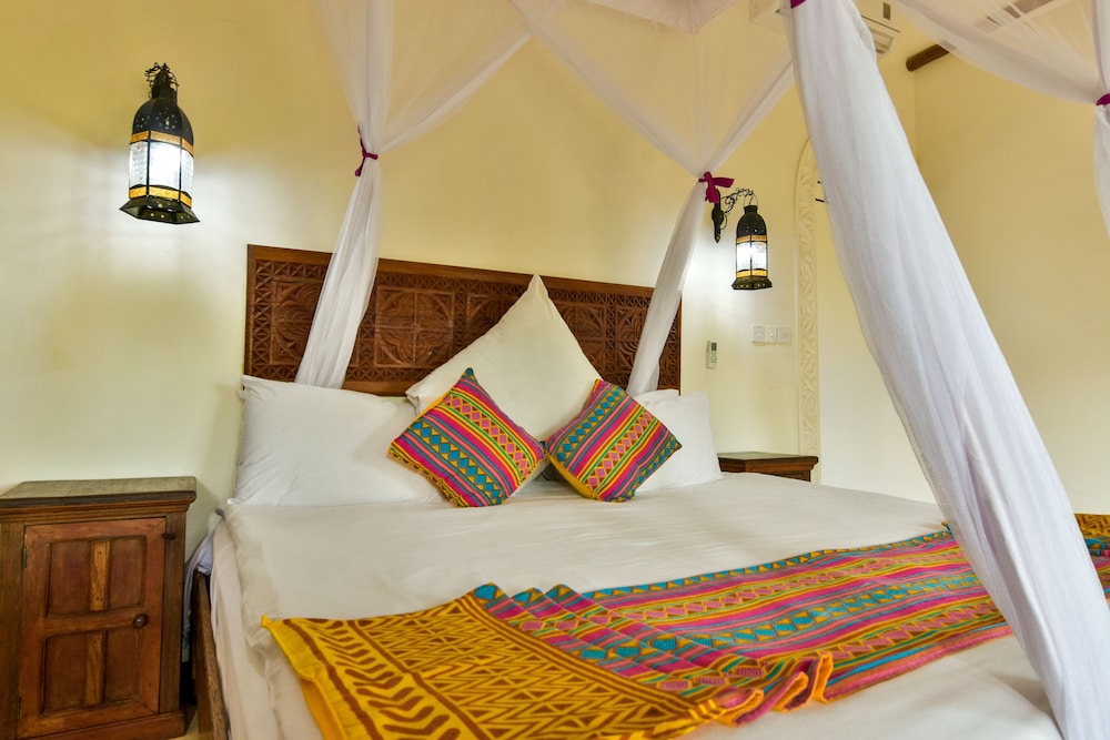 Kena Beach Hotel — Hotel rooms in Matemwe (Zanzibar), Zanzibar North