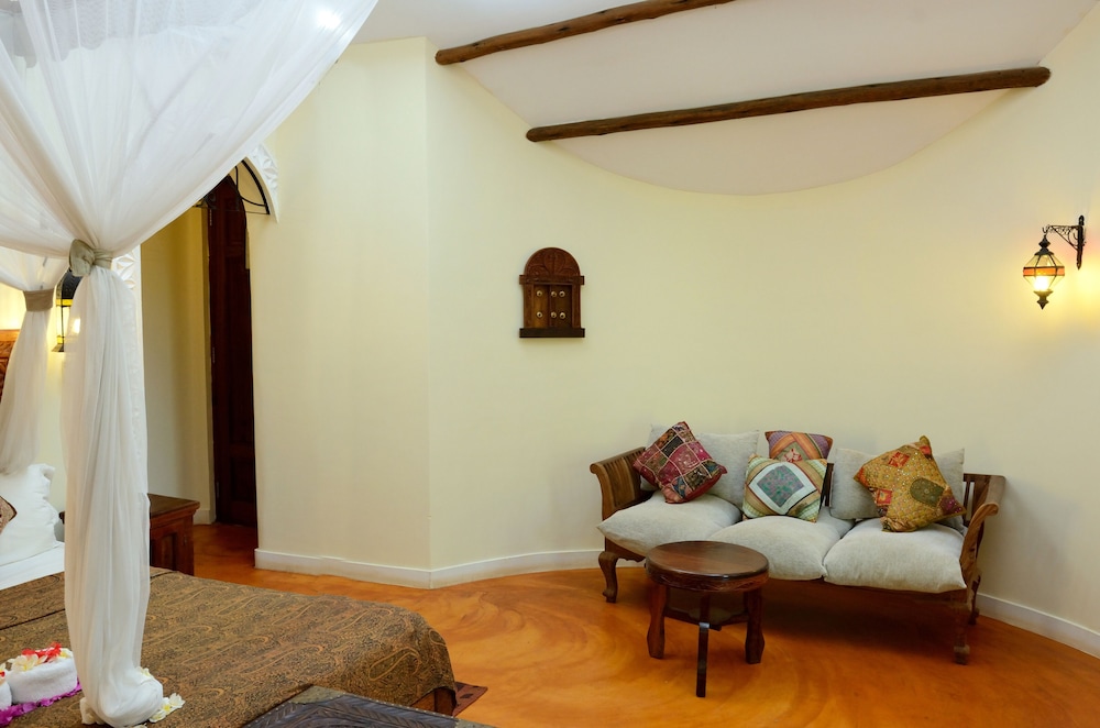 Kena Beach Hotel — Hotel rooms in Matemwe (Zanzibar), Zanzibar North