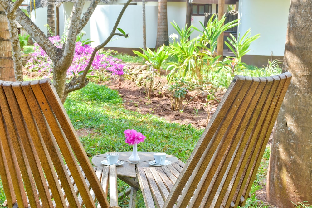 Kena Beach Hotel — Hotel building in Matemwe (Zanzibar), Zanzibar North