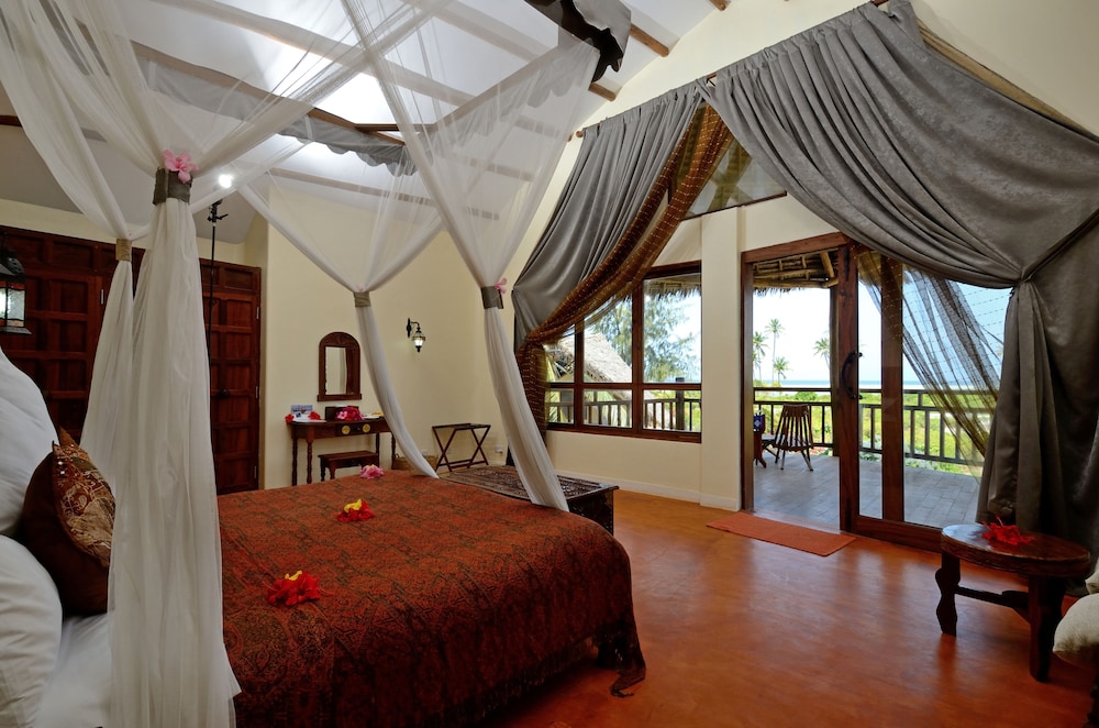 Kena Beach Hotel — Hotel rooms in Matemwe (Zanzibar), Zanzibar North
