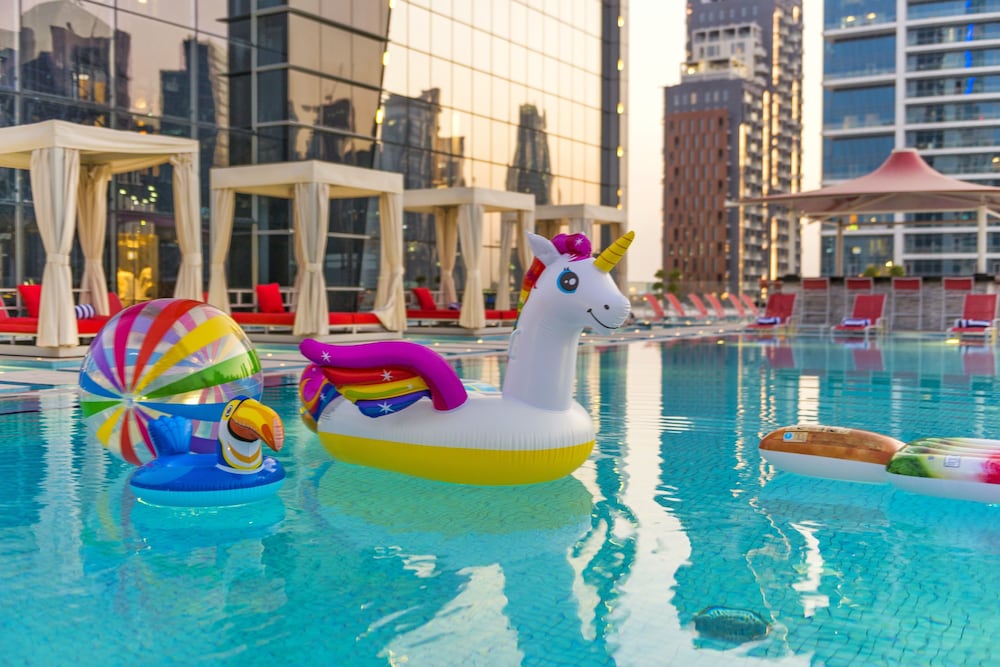 Canal Central Hotel Business Bay — Swimming pool in Dubai
