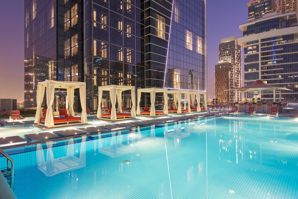Canal Central Hotel Business Bay — Swimming pool in Dubai