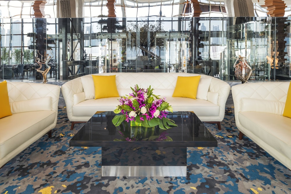 Canal Central Hotel Business Bay — Restaurant & bars in Dubai