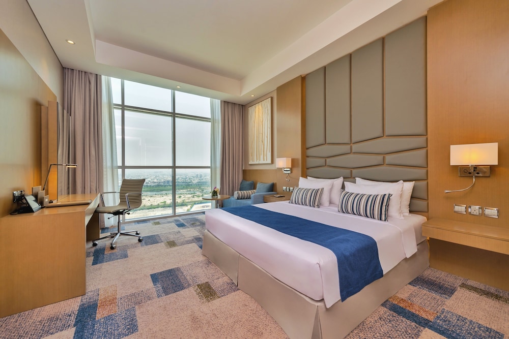 Canal Central Hotel Business Bay — Hotel rooms in Dubai