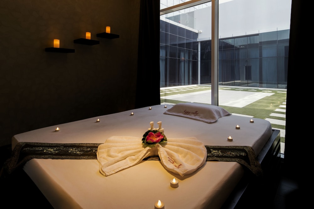 Canal Central Hotel Business Bay — Spa in Dubai