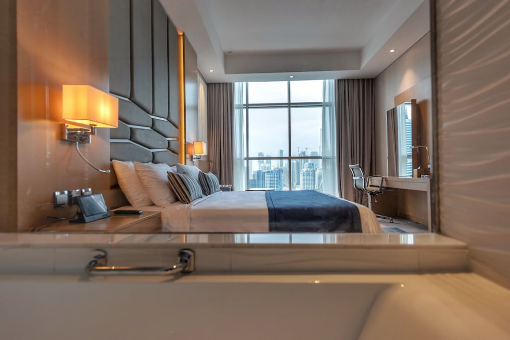Canal Central Hotel Business Bay — Hotel rooms in Dubai