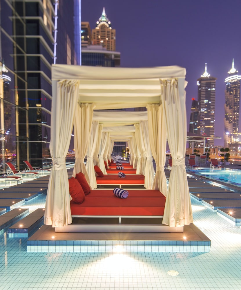 Canal Central Hotel Business Bay — Swimming pool in Dubai