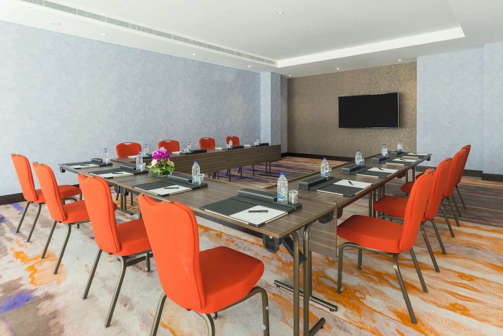 Canal Central Hotel Business Bay — Restaurant & bars in Dubai