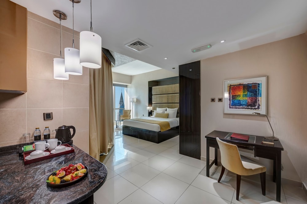 Gevora Hotel — Hotel rooms in Dubai