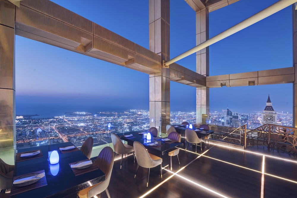 Gevora Hotel — Restaurant & bars in Dubai