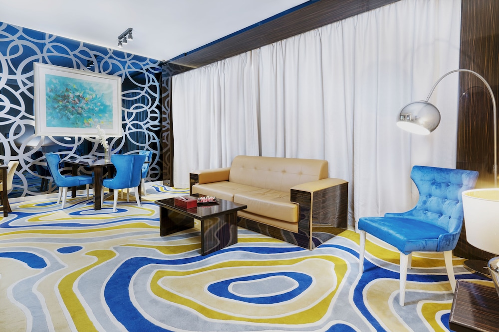 Gevora Hotel — Hotel rooms in Dubai