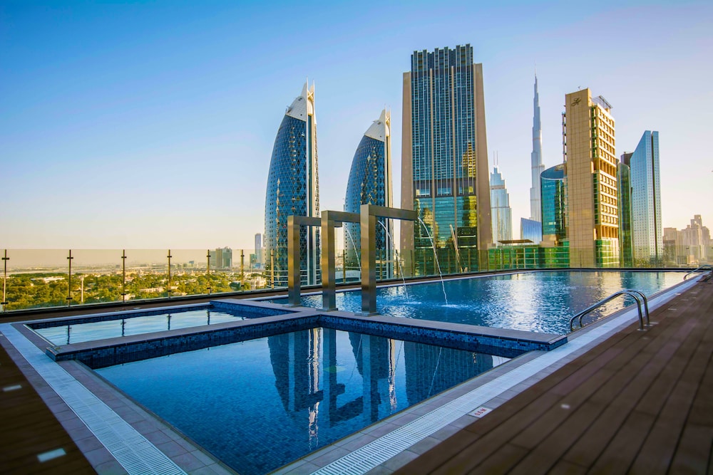 Gevora Hotel — Swimming pool in Dubai