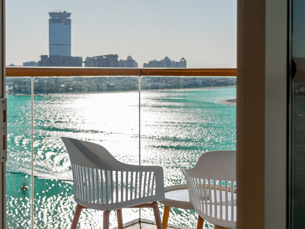 Royal Central Hotel and Resort – The Palm — Hotel rooms in Dubai