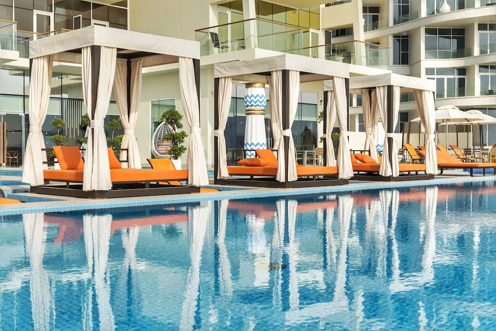 Royal Central Hotel and Resort – The Palm — Swimming pool in Dubai