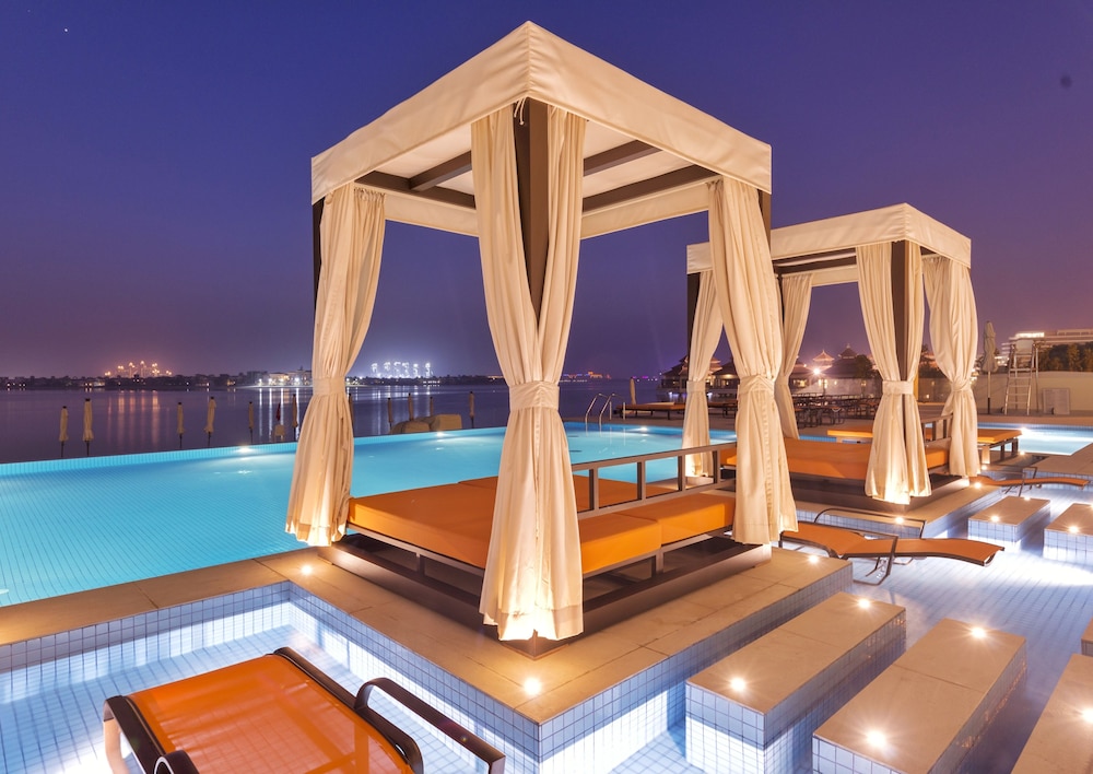 Royal Central Hotel and Resort – The Palm — Swimming pool in Dubai