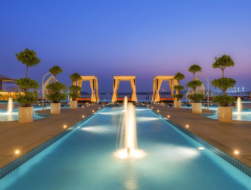 Royal Central Hotel and Resort – The Palm — Swimming pool in Dubai