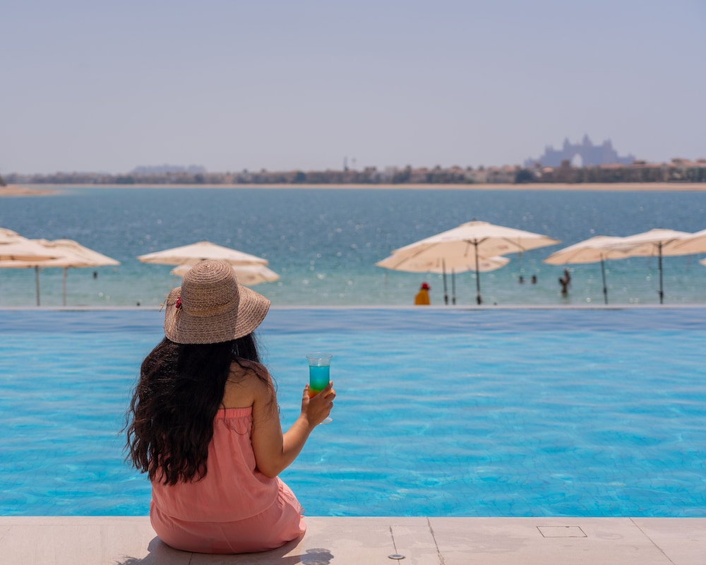 Royal Central Hotel and Resort – The Palm — Swimming pool in Dubai