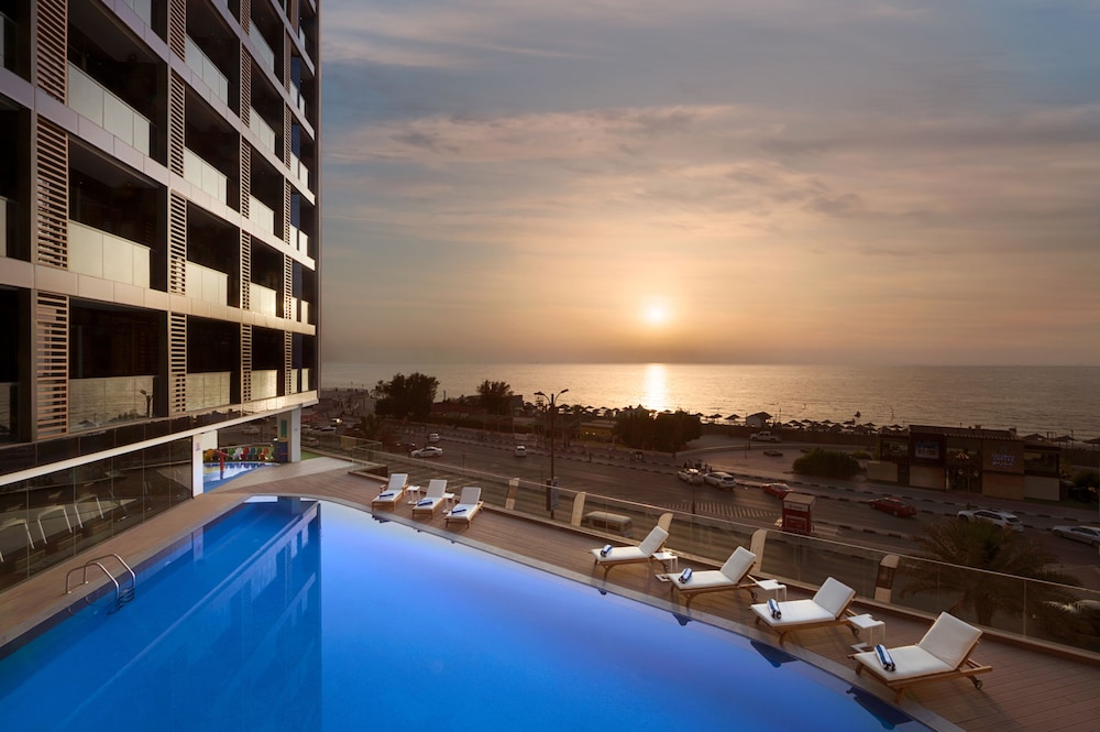Wyndham Garden Ajman Corniche - zdjęcie 2