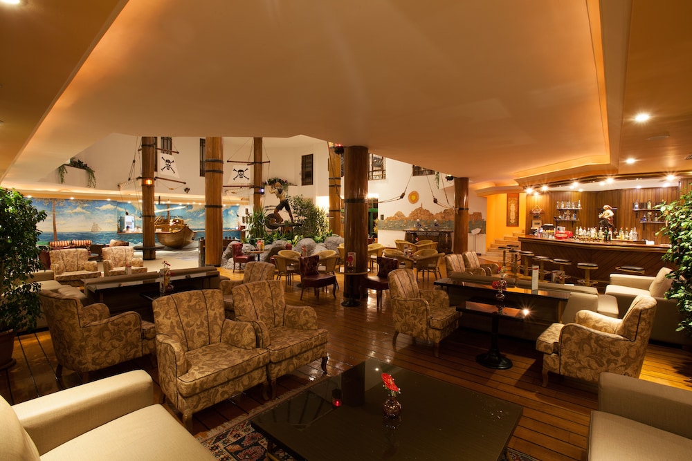 Pirates Beach Club - All Inclusive — Restaurant & bars in Kemer