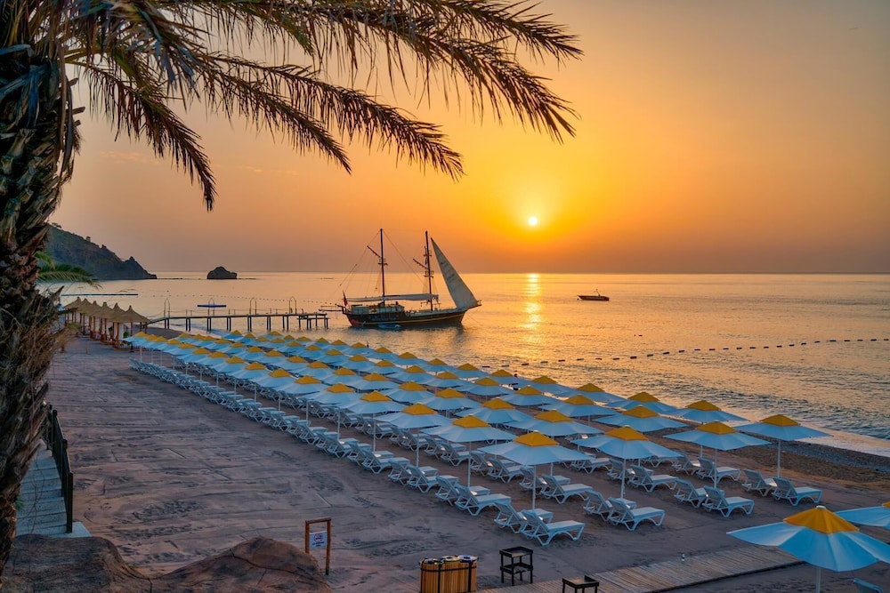 Pirates Beach Club - All Inclusive — Beach in Kemer