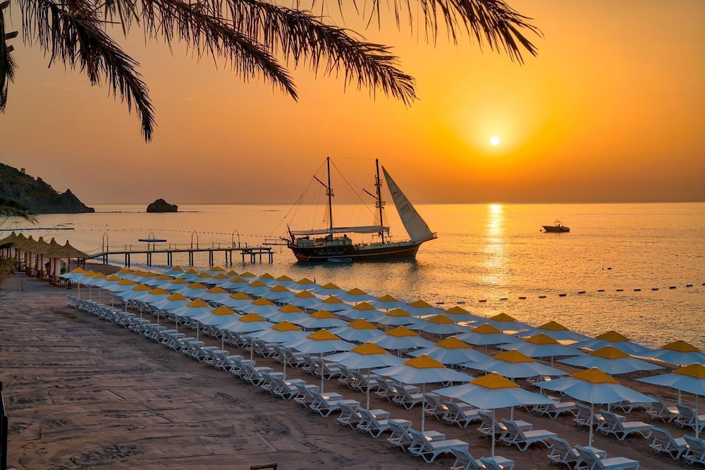 Pirates Beach Club - All Inclusive — Beach in Kemer