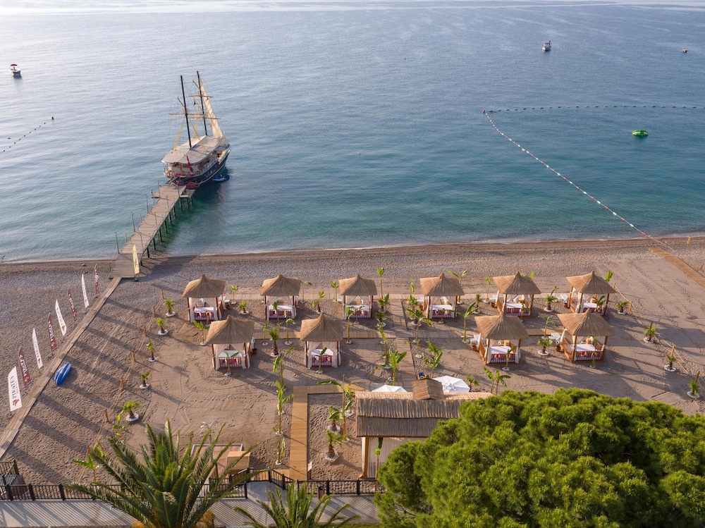 Pirates Beach Club - All Inclusive — Beach in Kemer