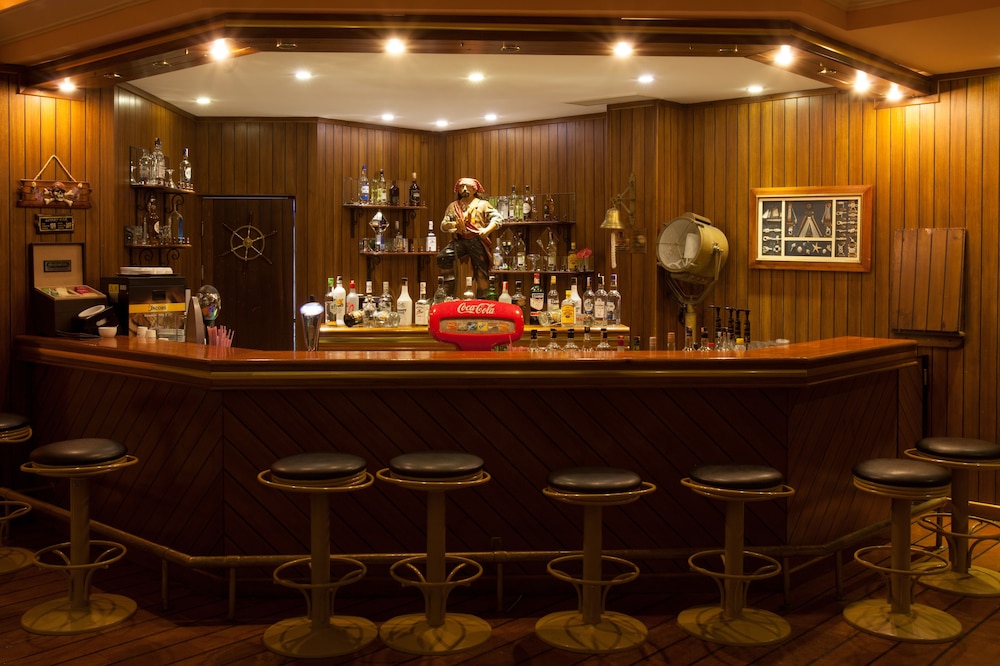 Pirates Beach Club - All Inclusive — Restaurant & bars in Kemer
