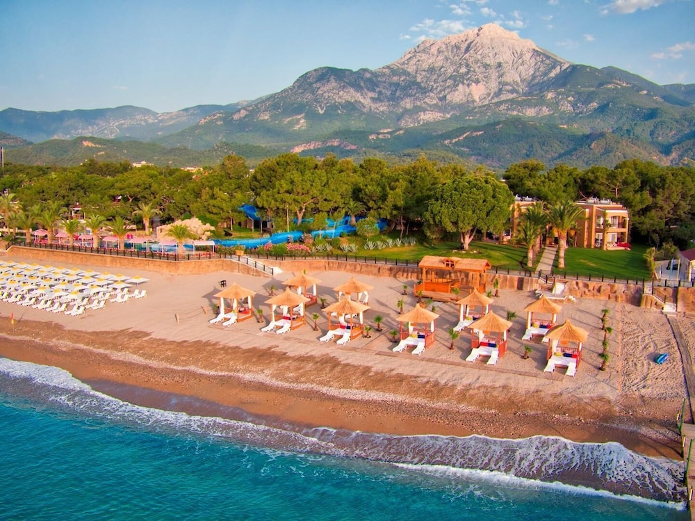 Pirates Beach Club - All Inclusive — Beach in Kemer