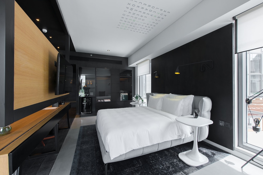 Canopy by Hilton Dubai Al Seef — Hotel rooms in Dubai