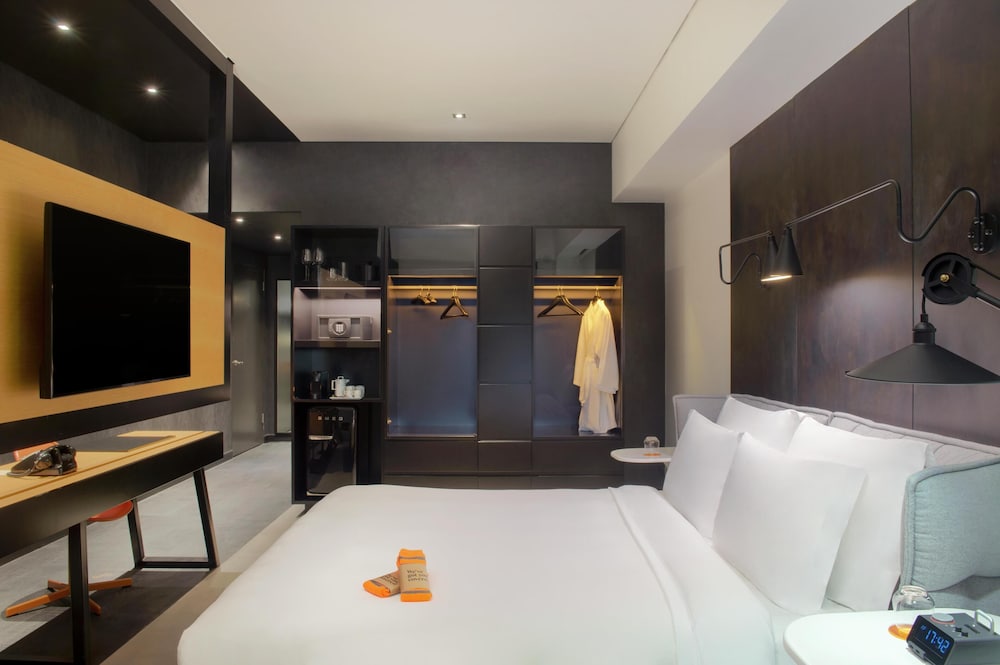 Canopy by Hilton Dubai Al Seef — Hotel rooms in Dubai