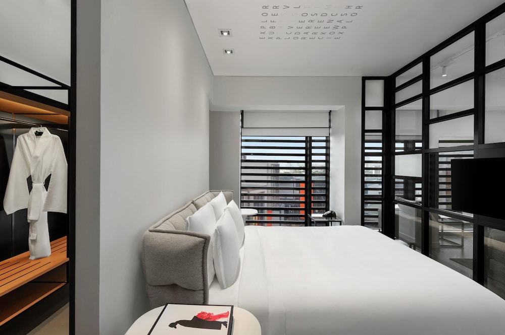 Canopy by Hilton Dubai Al Seef — Hotel rooms in Dubai