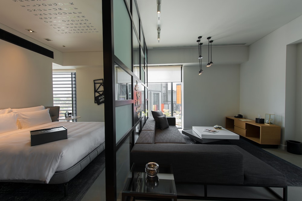 Canopy by Hilton Dubai Al Seef — Hotel rooms in Dubai