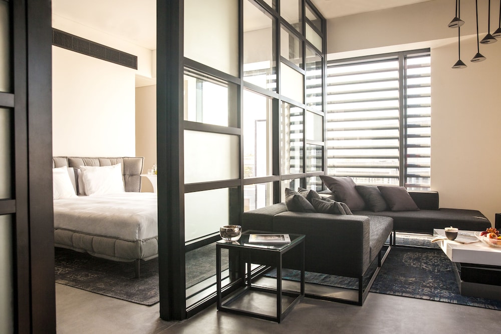 Canopy by Hilton Dubai Al Seef — Hotel rooms in Dubai