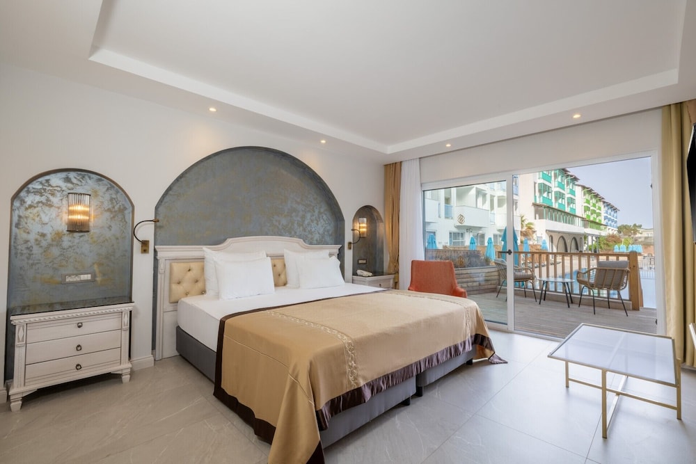 Nirvana Dolce Vita – Ultra All Inclusive — Rooms in Kemer