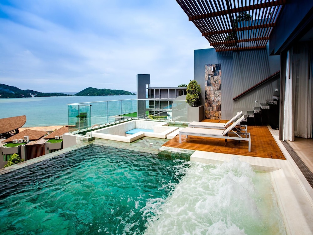 Kalima Resort & Spa, Phuket — Swimming pool in Patong Beach, Phuket Province