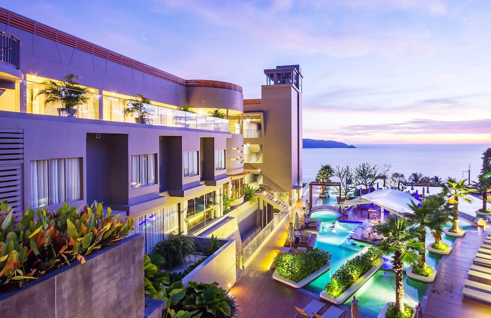 Kalima Resort & Spa, Phuket — Hotel building in Patong Beach, Phuket Province