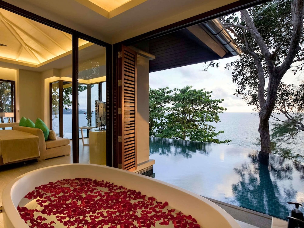 Pullman Phuket Arcadia Naithon Beach — Hotel rooms in Sa Khu, Phuket Province
