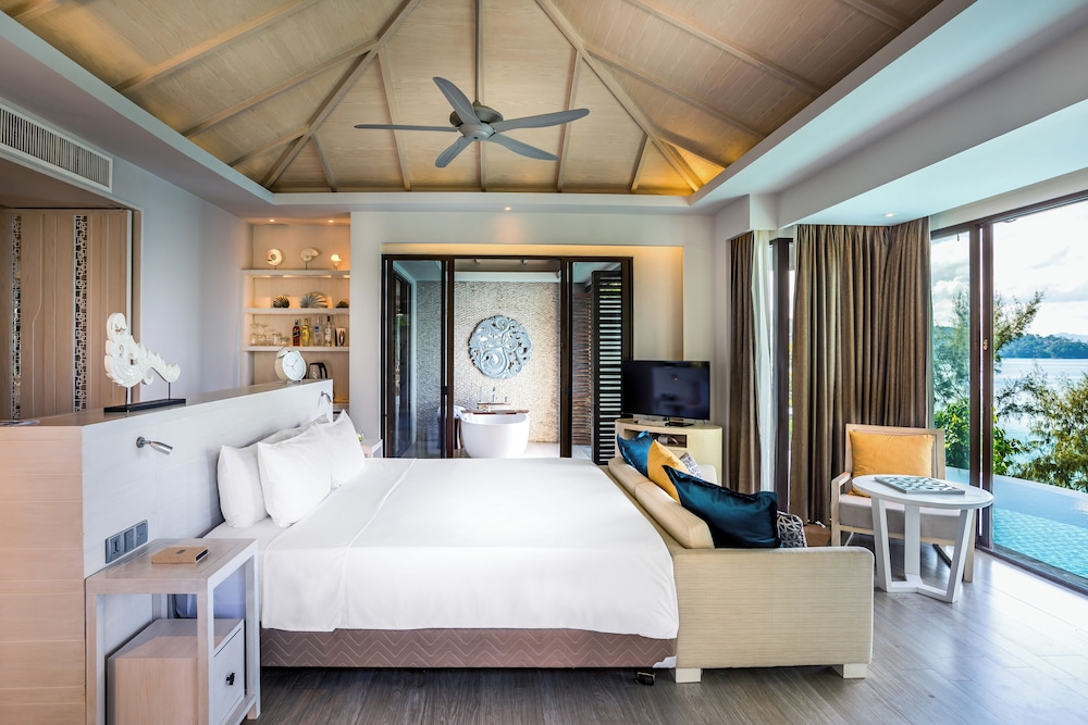 Pullman Phuket Arcadia Naithon Beach — Hotel rooms in Sa Khu, Phuket Province