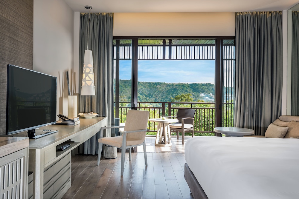 Pullman Phuket Arcadia Naithon Beach — Hotel rooms in Sa Khu, Phuket Province