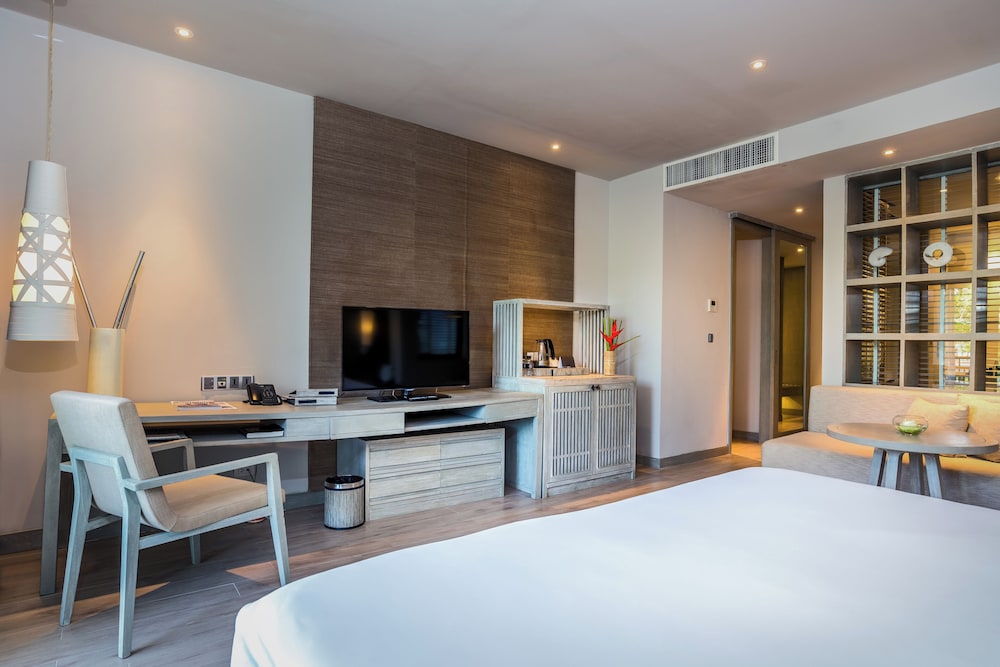 Pullman Phuket Arcadia Naithon Beach — Hotel rooms in Sa Khu, Phuket Province