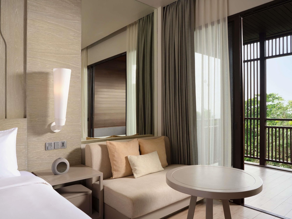 Pullman Phuket Arcadia Naithon Beach — Hotel rooms in Sa Khu, Phuket Province