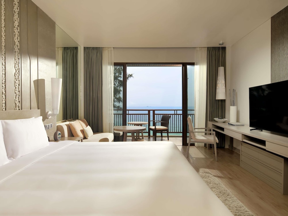 Pullman Phuket Arcadia Naithon Beach — Hotel rooms in Sa Khu, Phuket Province