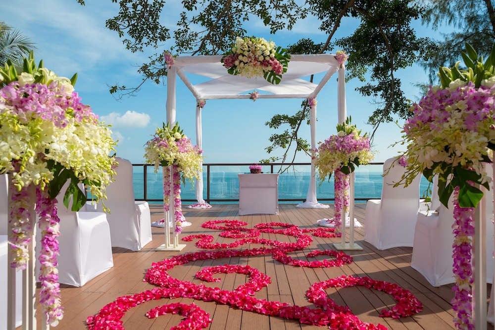 Pullman Phuket Arcadia Naithon Beach — Hotel building in Sa Khu, Phuket Province