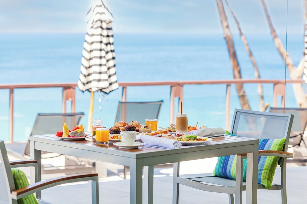 Pullman Phuket Arcadia Naithon Beach — Restaurant & bars in Sa Khu, Phuket Province