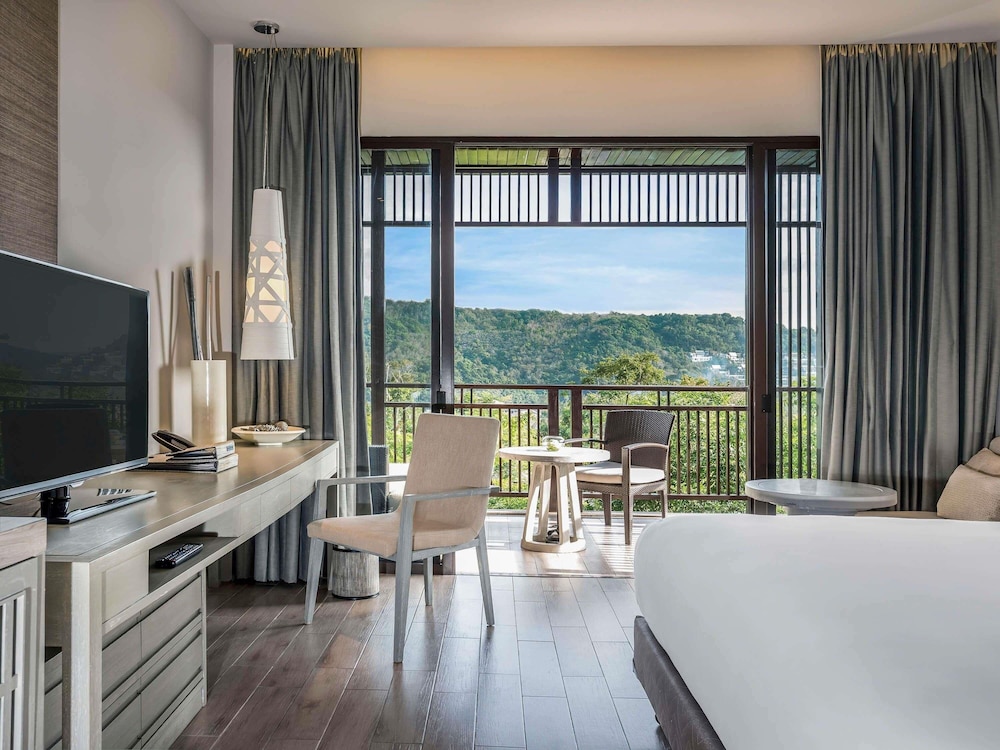 Pullman Phuket Arcadia Naithon Beach — Hotel rooms in Sa Khu, Phuket Province