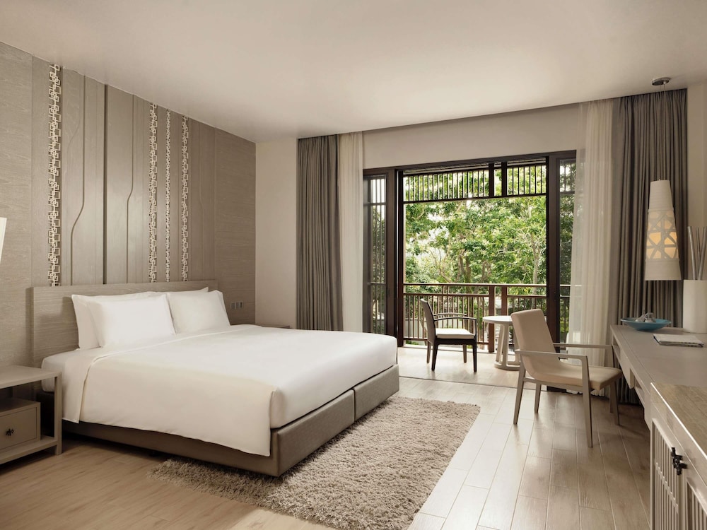 Pullman Phuket Arcadia Naithon Beach — Hotel rooms in Sa Khu, Phuket Province