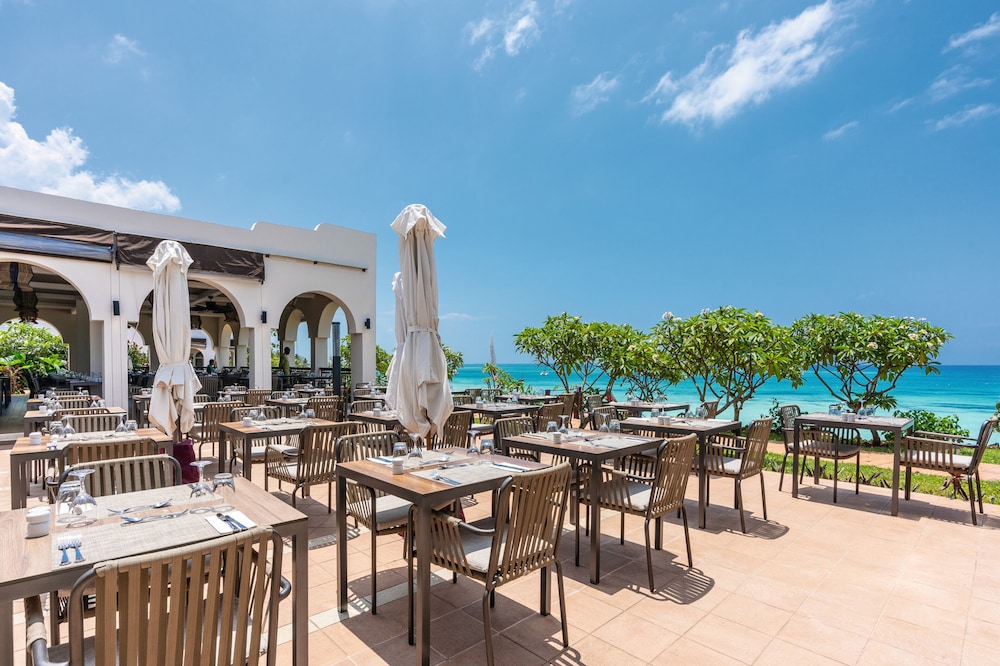 Hotel Riu Palace Zanzibar - All Inclusive — Restaurant & bars in Nungwi, Zanzibar North