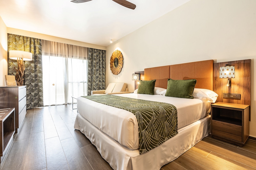 Hotel Riu Palace Zanzibar - All Inclusive — Hotel rooms in Nungwi, Zanzibar North