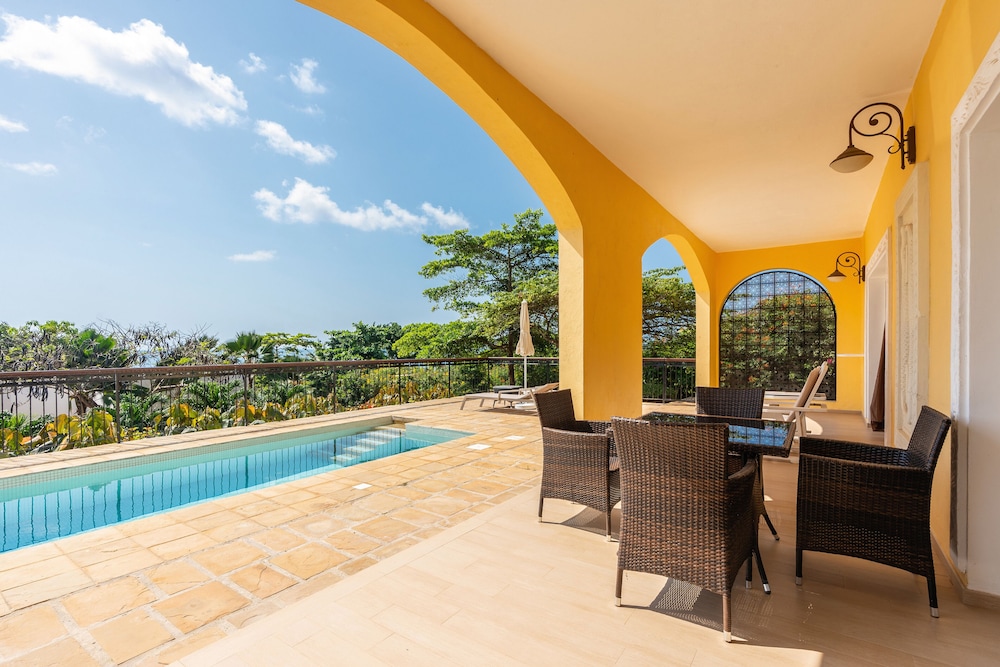 Hotel Riu Palace Zanzibar - All Inclusive — Swimming pool in Nungwi, Zanzibar North